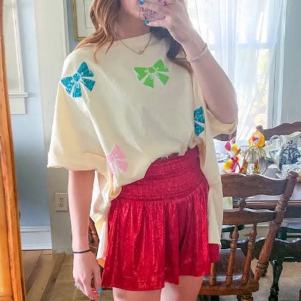 Nwt Sequin bow appliqué oversize t shirt